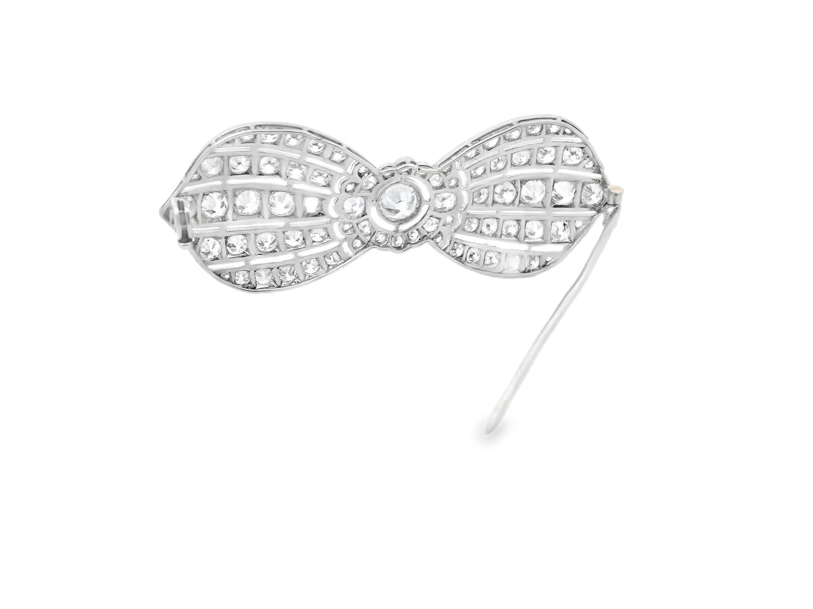 Platinum French Art Deco Bow Diamond  Pin / Brooch  - 10.60GRAM  -D0.65cts -D4.1